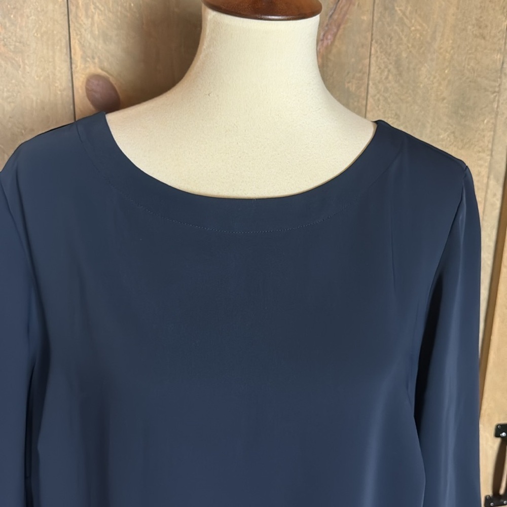 J. Jill Wearever Collection Easy Care navy blue top size XL - Picture 5 of 10